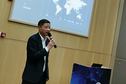 mg冰球突破荣获 “UL最具价值人才相助同伴” 大奖