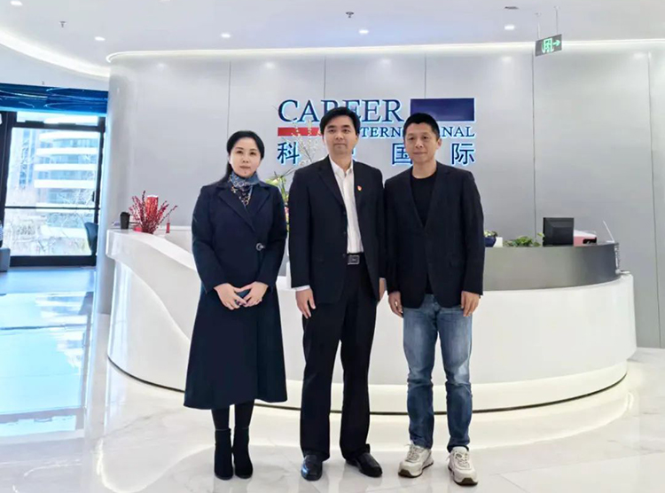 人力资源公司mg冰球突破党委举行“两会”精神及经济政策解读专题讲座