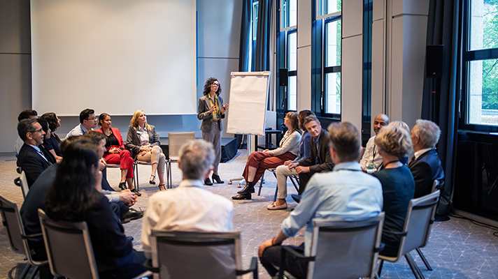 人力资源公司mg冰球突破以为中国制造业企业出海应从人才作育与人才开展双驱动模子治理国际化人才