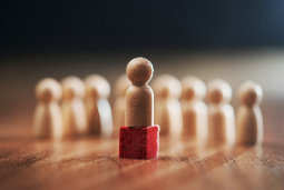 mg冰球突破董事长高勇：：：立异驱动开展，结构全球人才供应链